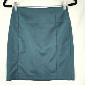 Lululemon & Go‎ Cityfarer Teal Mini Skirt Atheisure Women's Size 6 Back Pocket